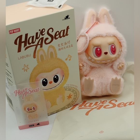 POP MART Accessories - DISCONTINUED POPMART HAVE A SEAT CONFIRMED "DADA"